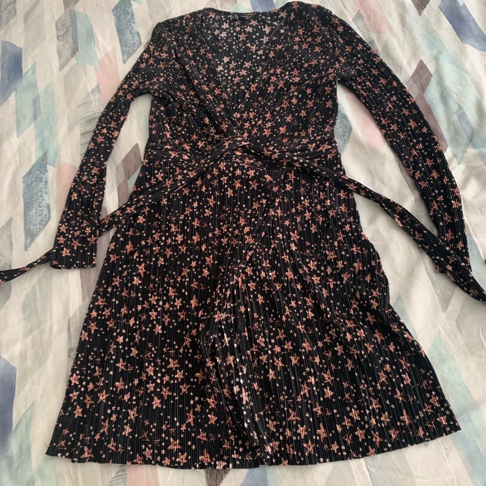 NWOT Topshop Long Sleeve Star Wrap Dress